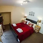 The Farmers Ulverston Hotel 3*