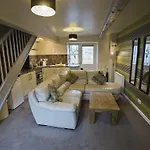 The Farmers Ulverston 3*