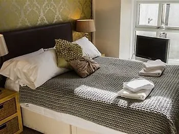 The Farmers Ulverston 3*