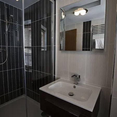 The Farmers Ulverston Hotel