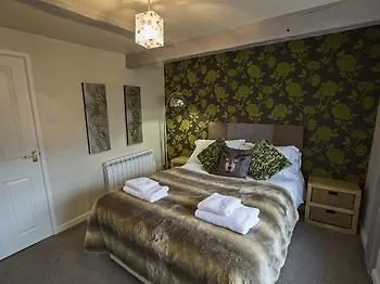 The Farmers Ulverston Otel 3*