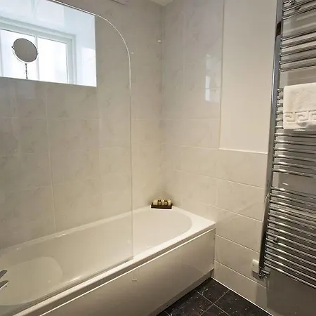 The Farmers Ulverston 3* Newby Bridge